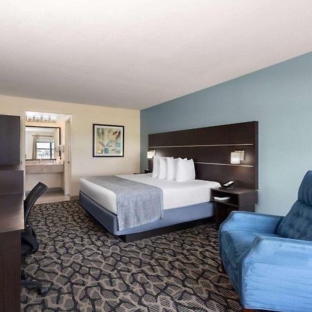 Baymont By Wyndham Punta Gorda/Port Charlotte Hotel Екстериор снимка