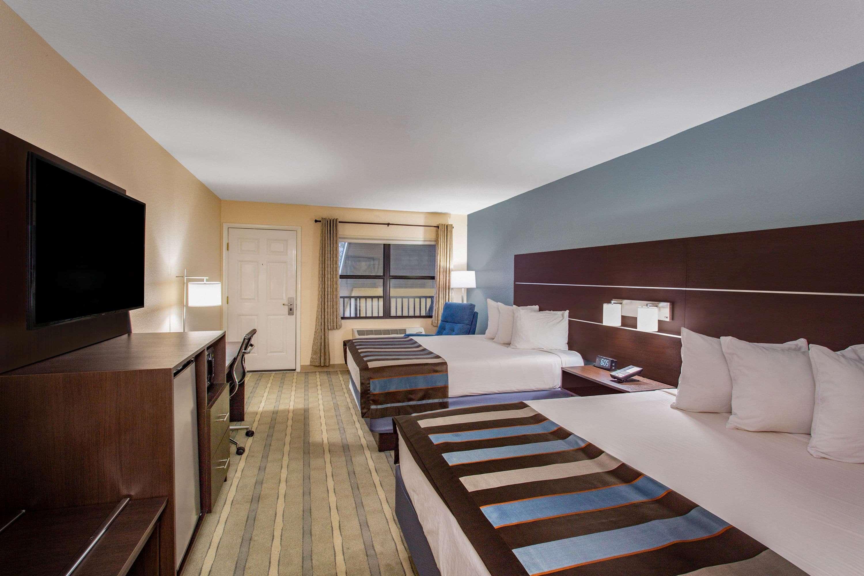 Baymont By Wyndham Punta Gorda/Port Charlotte Hotel Екстериор снимка