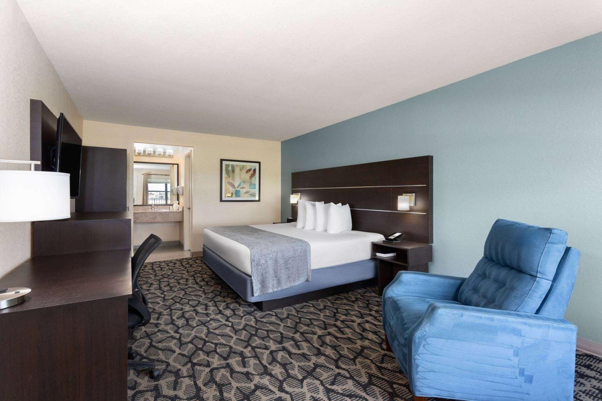 Baymont By Wyndham Punta Gorda/Port Charlotte Hotel Екстериор снимка