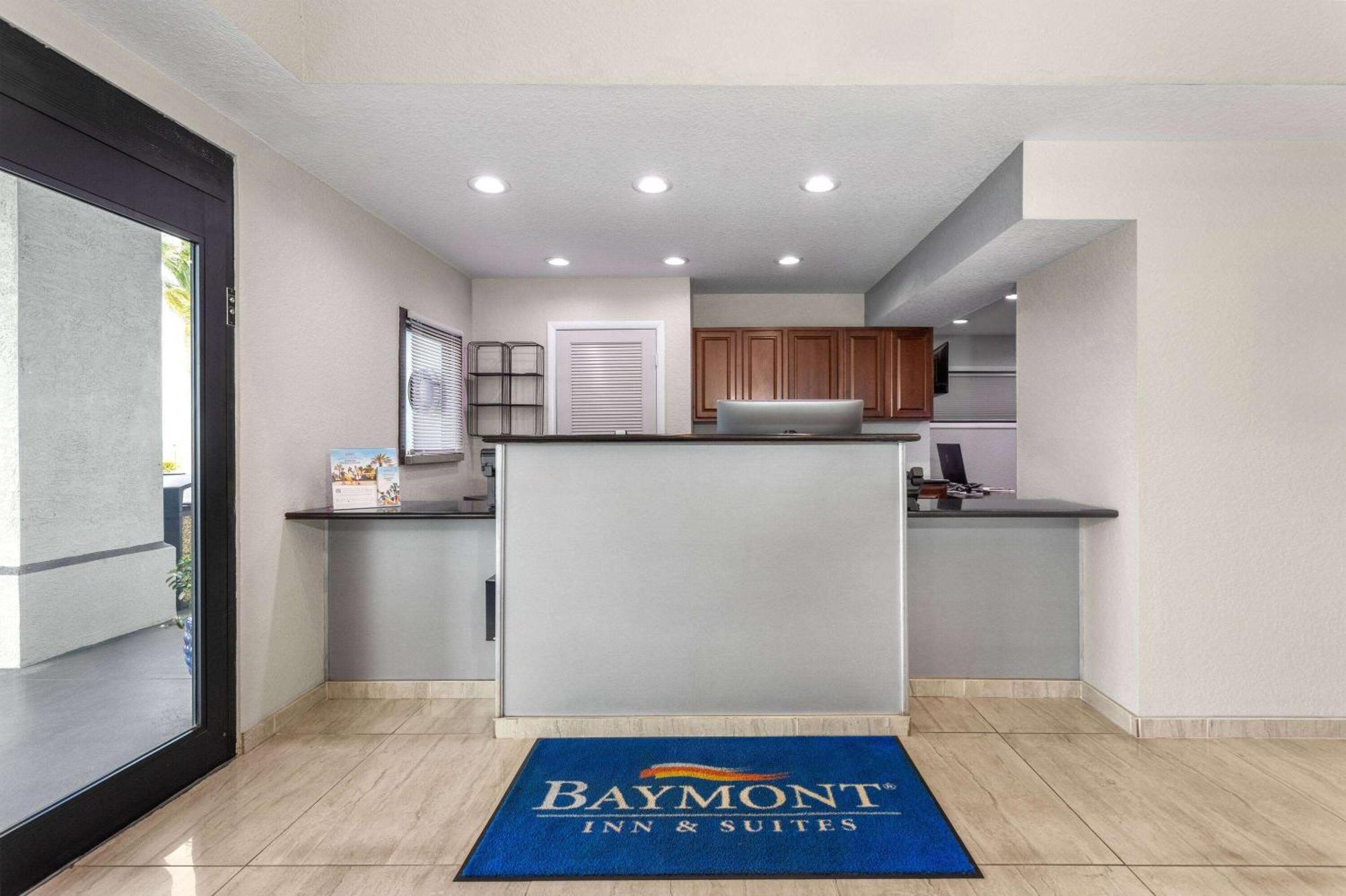 Baymont By Wyndham Punta Gorda/Port Charlotte Hotel Екстериор снимка