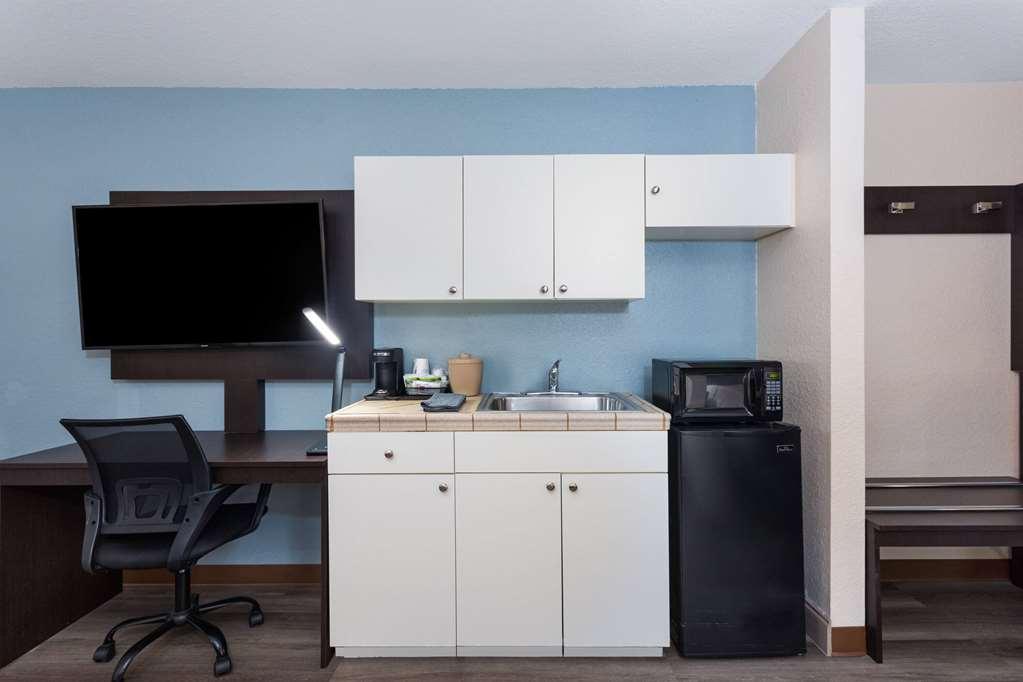 Baymont By Wyndham Punta Gorda/Port Charlotte Hotel Стая снимка