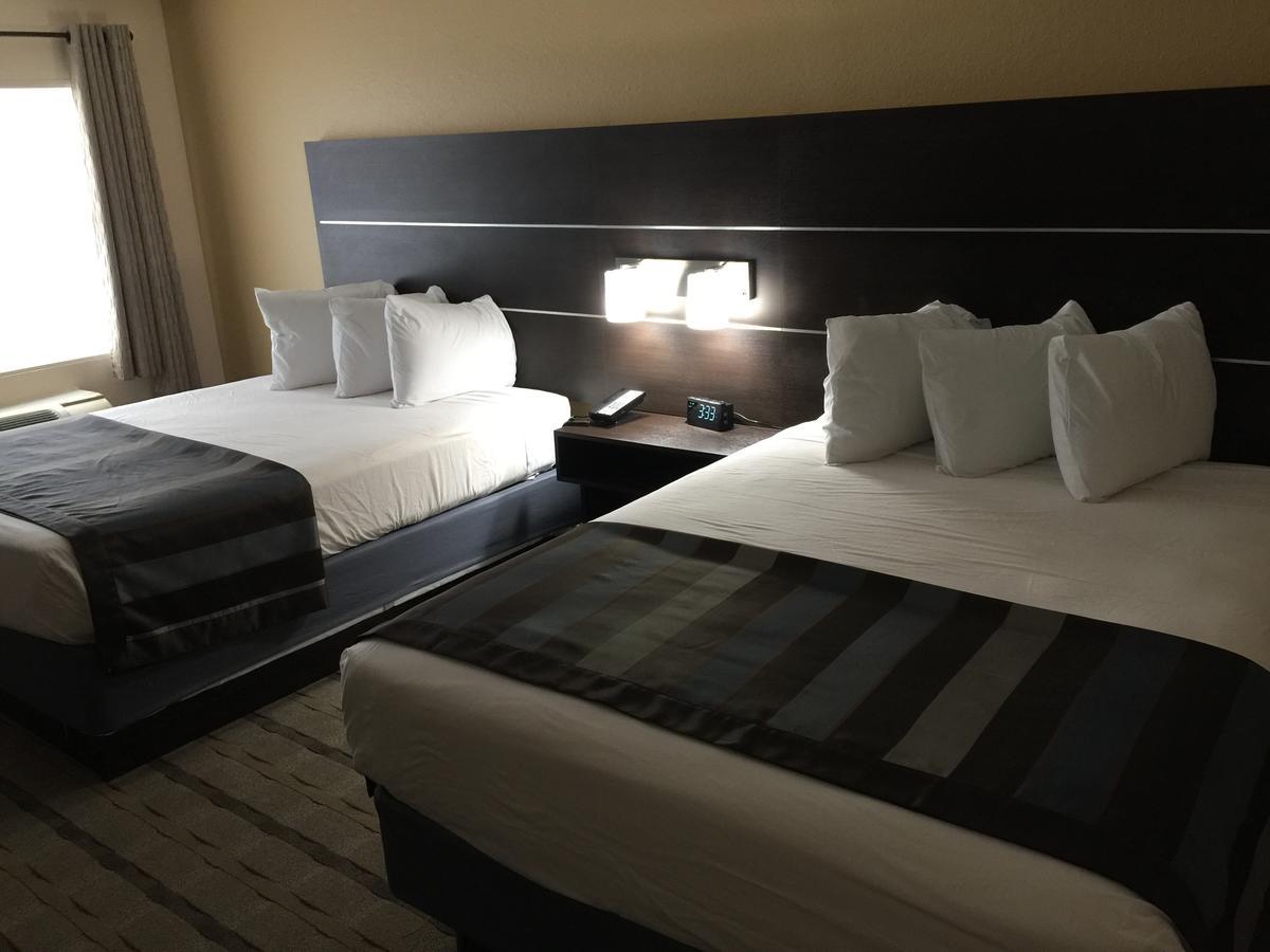 Baymont By Wyndham Punta Gorda/Port Charlotte Hotel Екстериор снимка