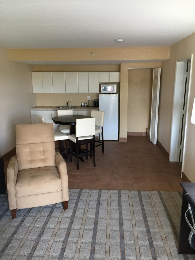 Baymont By Wyndham Punta Gorda/Port Charlotte Hotel Екстериор снимка