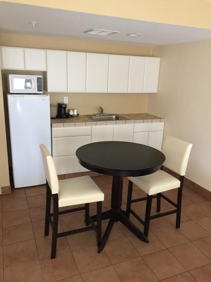 Baymont By Wyndham Punta Gorda/Port Charlotte Hotel Екстериор снимка