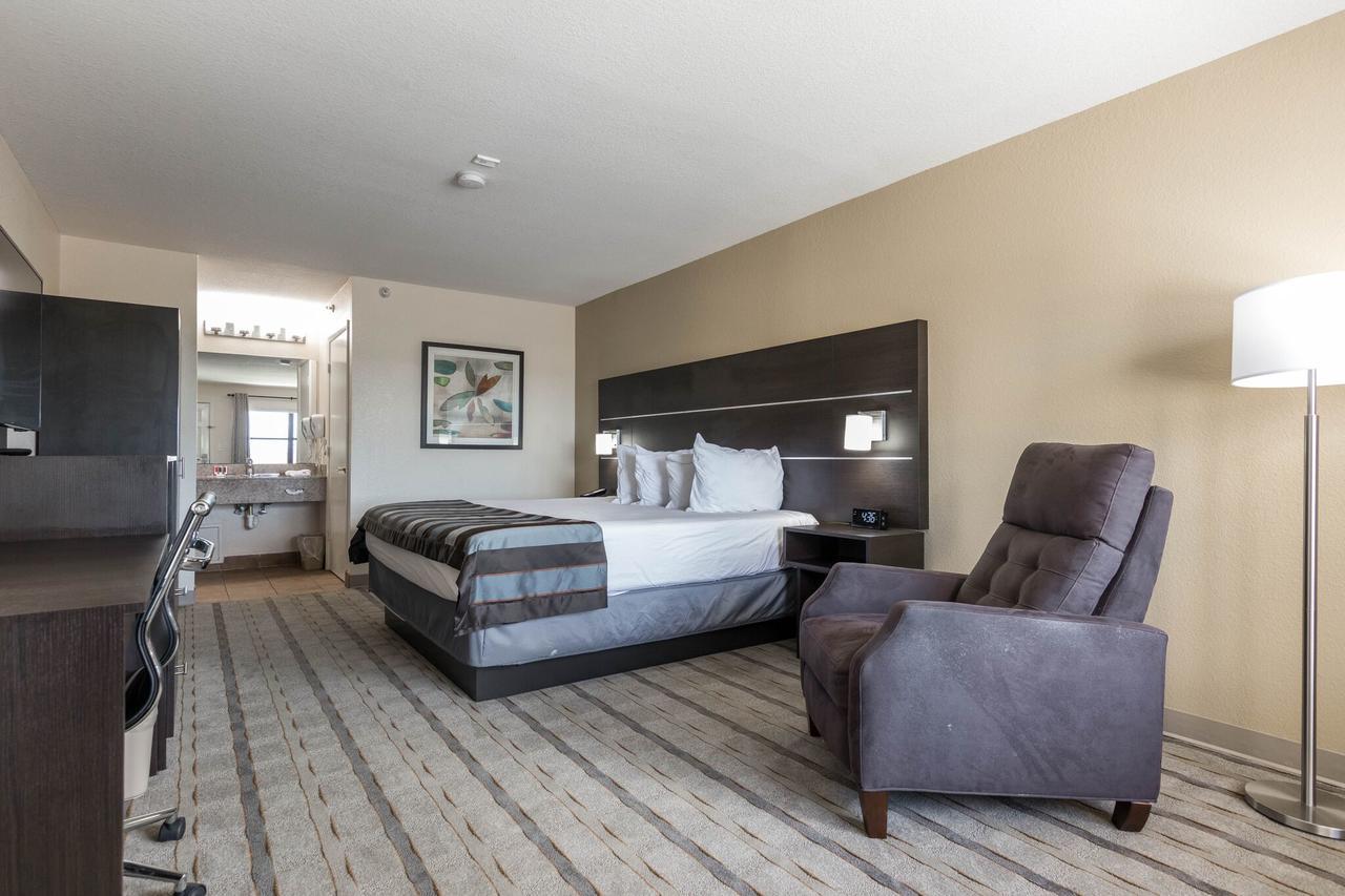 Baymont By Wyndham Punta Gorda/Port Charlotte Hotel Екстериор снимка