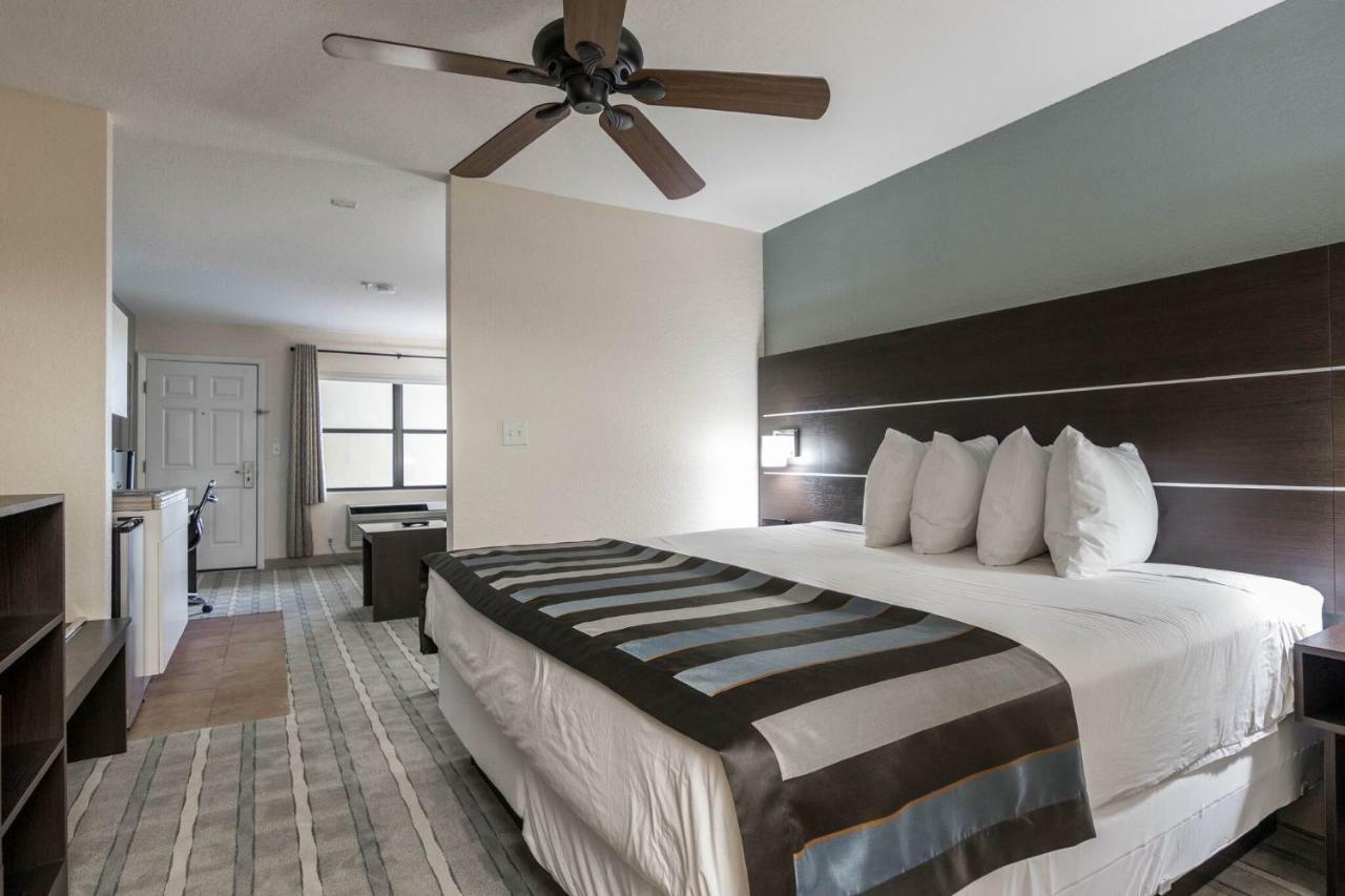 Baymont By Wyndham Punta Gorda/Port Charlotte Hotel Екстериор снимка